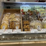 藤光海風堂 - 売場です