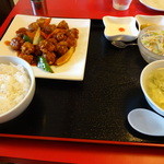 中国美食 張 - 黒酢酢豚定食　750円