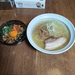 らーめん工房 RISE - 河内の塩と焼豚丼（小）生卵のせ