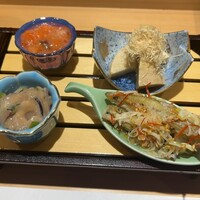 横浜 鮨 ふくじゅ - つまみ タケノコに土佐煮、ワカサギの南蛮漬け、イカのなめろう、酒の石狩漬
