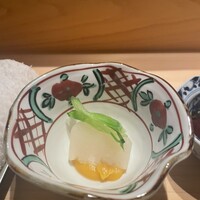鮨 由う - 