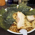 ぐうらーめん - ぐうラーメン 780円。大盛り 150円。メンマ、海苔 220円トッピング