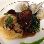 レストラン シャンソニエ - コンソメのフラン鱈の 白子とフォアグラポアレ 浅利添え