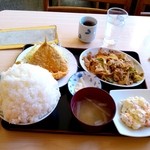 Tokujirou Shokudou - おまかせ定食ご飯大盛り：全景図 by ももち