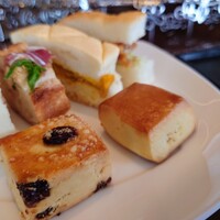 グリロジー バー＆グリル - 