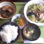 定食家 - 野菜炒め定食(800円也) こちらもボリューミー！