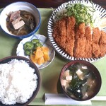 定食家 - 料理写真:ジャンボカツ定食(1,000円也) ワラジみたいなジャンボカツ‥