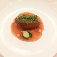 ザ・テラス - メインの豚バラ肉の煮込み。しっかりフレンチの一品に仕上げている