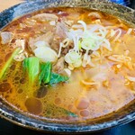 中華飯店 福源 - 牛すじ麻辣麺アップ