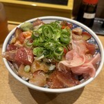 海鮮丼の駅前 - 