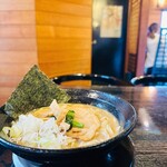 酒池肉林 - 料理写真:魚介豚骨ラーメン