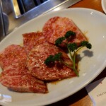 焼肉市場 明月館 - 特上カルビアップ(5枚)