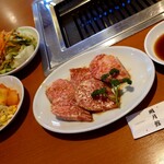 焼肉市場 明月館 - 特上カルビ(たれ)ランチ(税込2300円)