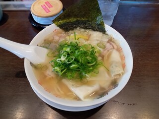 Rairai Tei - 塩ワンタン麺