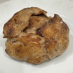 パネ・ポルチーニ - 焦がしバターのクルミパン