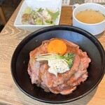 神田の肉バルRUMP CAP - ローストビーフ丼