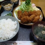 キッチン中 - カキフライ定食1400円