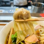 らぁ麺 紫陽花 - ワンタン