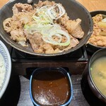 吉野家 - 牛皿･鉄板牛カルビ定食(ご飯大盛)(\908)
