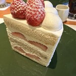 パティスリー SATSUKI - 新エクストラスーパーあまおう苺ショートケーキ1個3456円