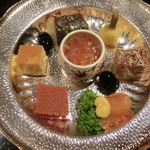 懐食　春慶　 - 八寸　玉子カステラ・くわい・近江こんにゃく等