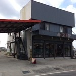 カマ喜ri - うどん屋っぽくない外観だね。