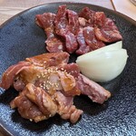 まるます - 豚さがりと牛ハラミ