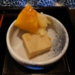 Sousai Dainingu Yuuan - 出汁の染みた薄い醤油味な高野豆腐といい
                      これは予想を裏切ってくれて美味しいなあ