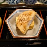 Sousai Dainingu Yuuan - ◯レンコンの挟み揚げ
                      カリッと揚げてありレンコンの香ばしさと
                      お上品な鶏の旨味がしててこれも美味しいなあ♪