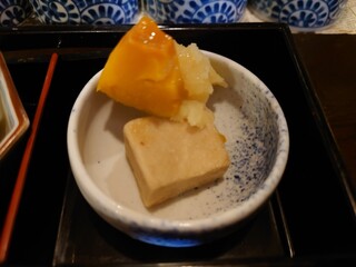 Sousai Dainingu Yuuan - 出汁の染みた薄い醤油味な高野豆腐といい
                        これは予想を裏切ってくれて美味しいなあ