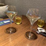ロータスパレス - お昼からワイン