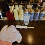 創菜ダイニング 裕庵 - ●Cセット　2,100円
            サラダ、滑らか豆冨、前菜3種、ご飯、生湯葉の刺身.
            鮮魚カルパッチョ、蕎麦（掛け、ざる）、デザート
            
            を注文してみた
            
            ◯テーブルセットアップ状況
            おしぼりは手渡しだった