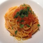 フラテッロ - サービスのトマトパスタ