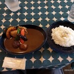 Kawaraya soup curry - チキンと野菜のスープカレー