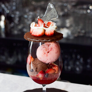 季節の果物やフレーバー豊かなパーツを楽しむ！