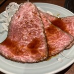 焼肉 静龍苑 - 自家製ローストビーフ
