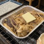 磯丸水産 - イカとキノコのワタ焼き　549円（税込）