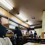 華風料理一芳亭 - 店内(一瞬空く時がありますがすぐ満席に)あとテイクアウトもめっちゃ多い