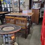 パリー食堂 - 店内