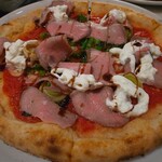 800° Degrees Neapolitan Pizzeria - 千日和牛のローストビーフとストラッチャテッラのピッツァ2800円