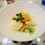 マハトマ - セットのデザート。アイスクリームが濃厚でした。