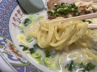 Taishuuchuuka Hosana - ガウラーメン、チーズ