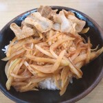 ラーメン とん太 - 野菜と肉の比率は６：４ぐらい？