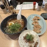 Chuukasoba Tsutaya - 中華そば・餃子・ちゃーしゅうご飯