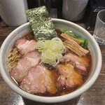 櫻井中華そば店 - 焼豚中華そば（大盛）