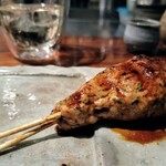 焼鳥 幽霊 - 外はパリッとで中はふっくらジューシーで美味しいつくねです！