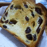 ブーランジェリー ビアンヴニュ - レーズン食パン5枚切