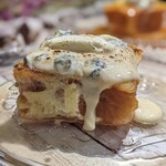 kafeitariammie-re - 自家製パンを使用したチーズトーストは絶品　今春登場♪