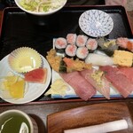 串かど - 上にぎり寿司600円