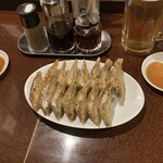 ぎょうざ屋 - 2人前